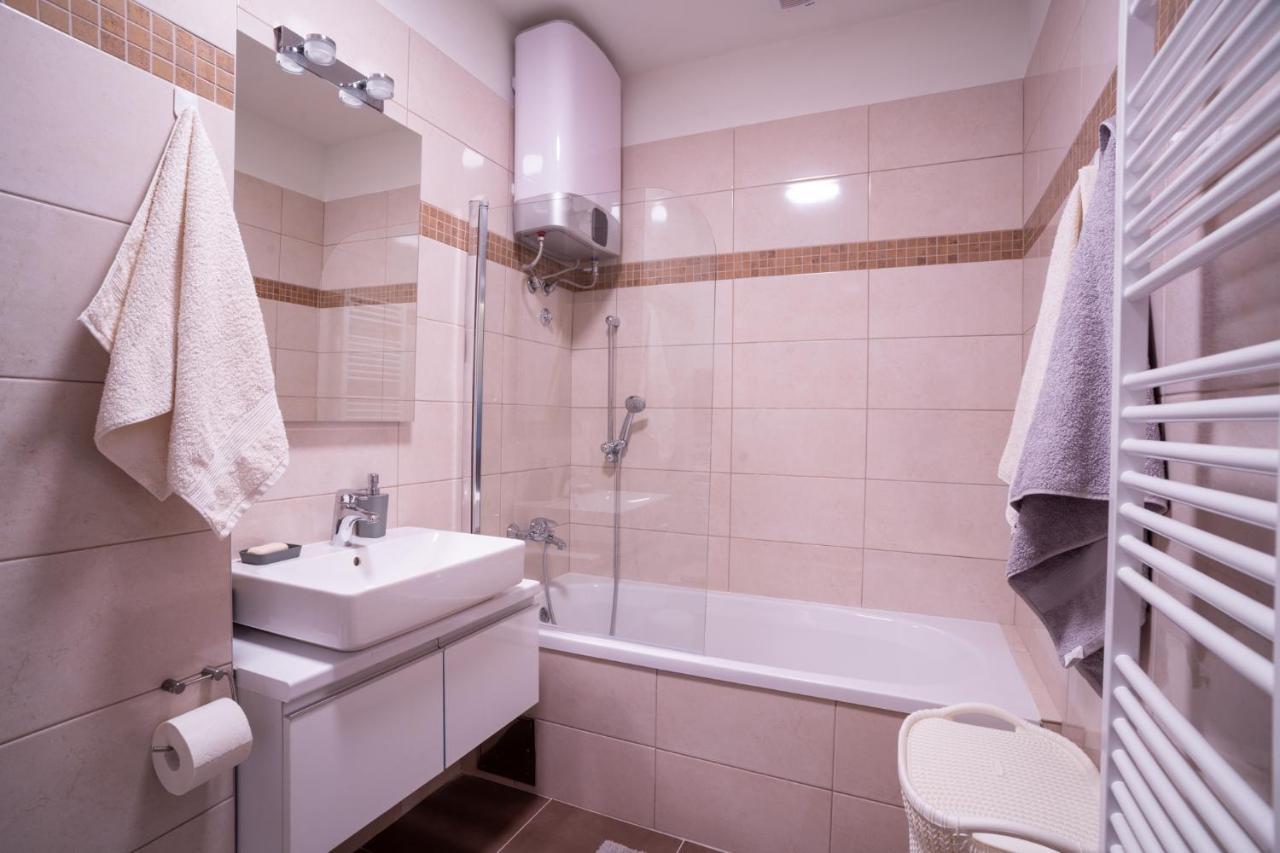 Apartman G8 Deluxe Pale Zewnętrze zdjęcie